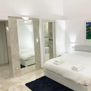 giorgi-lux.taorminaitalyhotels.com/